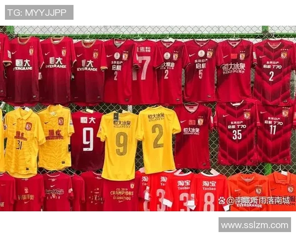 北京足球队实力之争引发热议球迷观点各异分析深刻