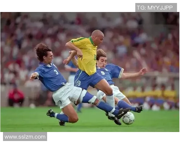 足球明星收纳图片大全集展示各大球星风采与精彩瞬间的完美合集